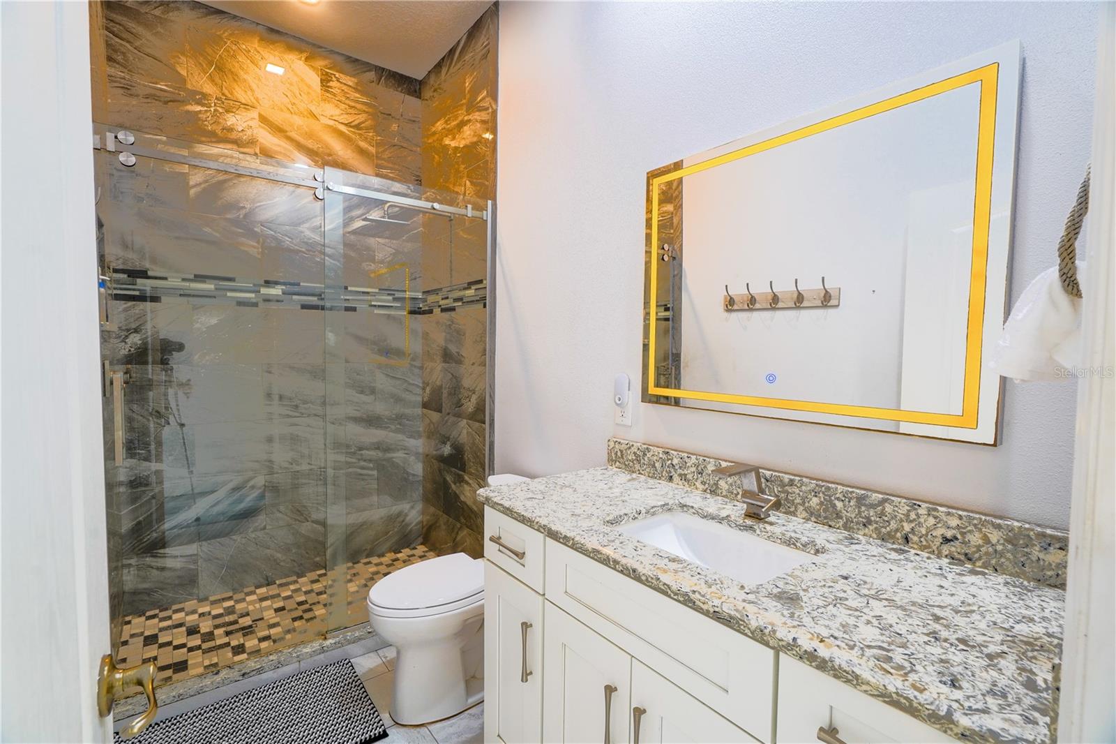 SURFSIDE ESTATES - Residential