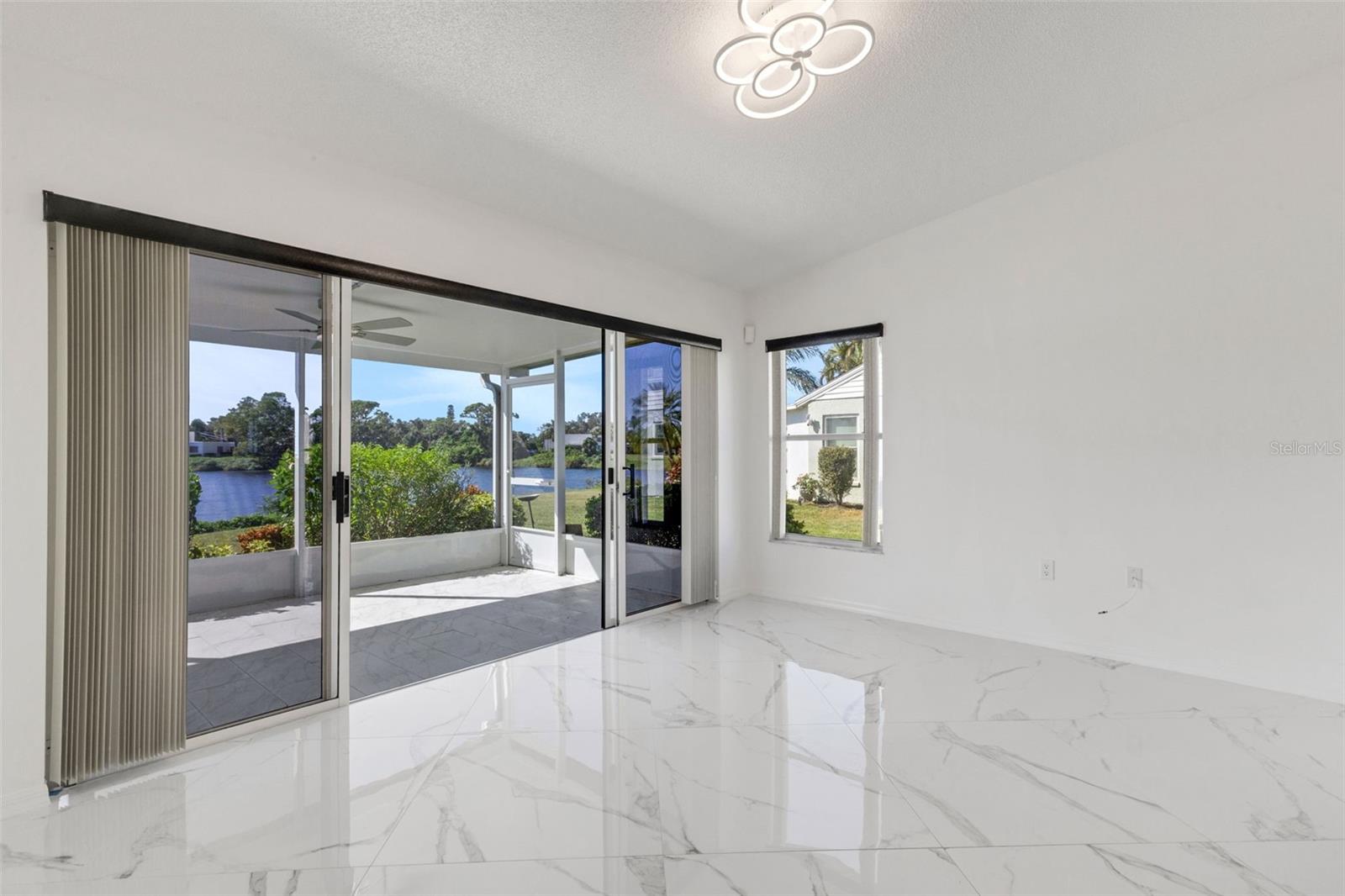 SPRING LAKES VII - Residential