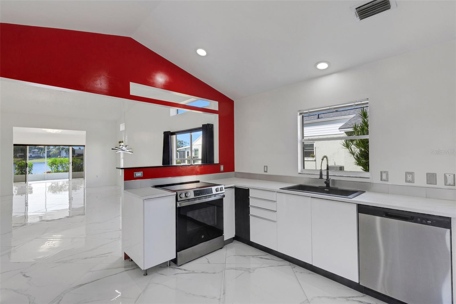 SPRING LAKES VII - Residential