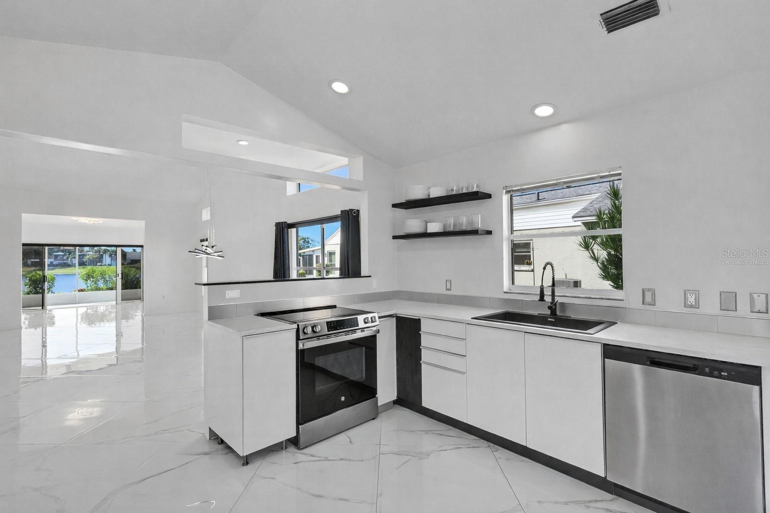 SPRING LAKES VII - Residential