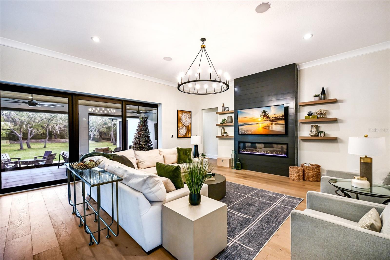 POMELLO CITY CENTRAL UNIT - Residential