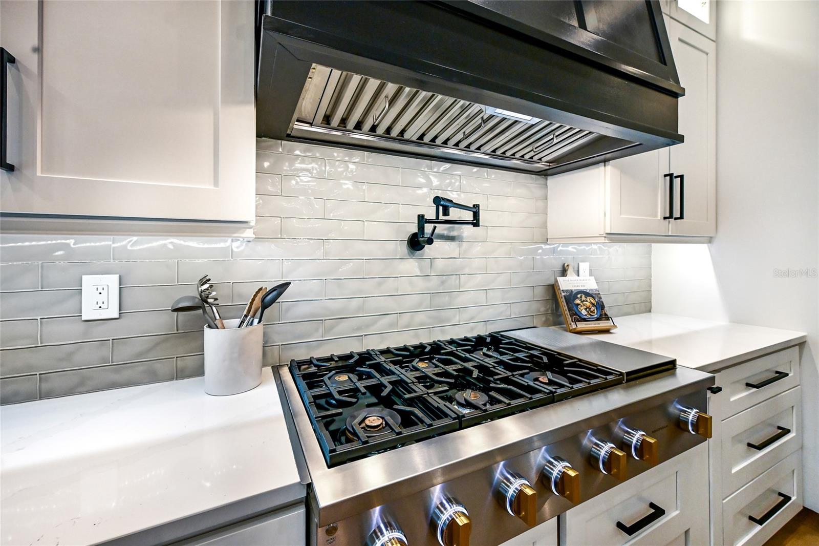 POMELLO CITY CENTRAL UNIT - Residential