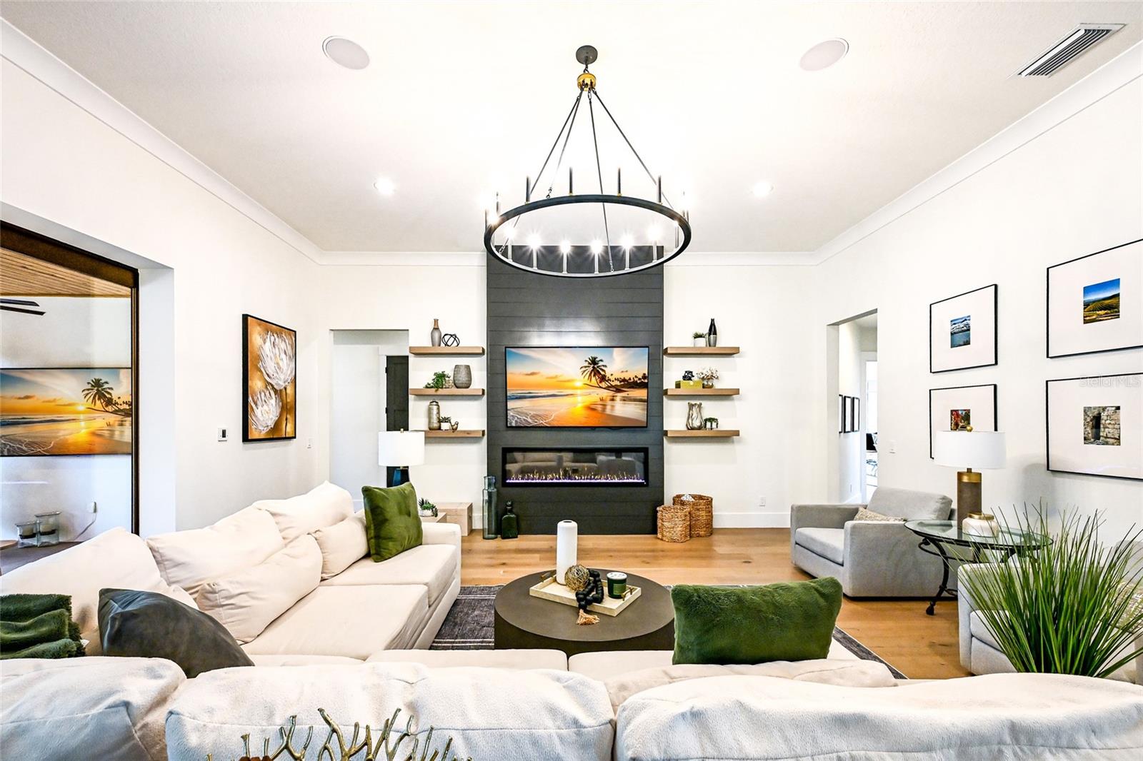 POMELLO CITY CENTRAL UNIT - Residential