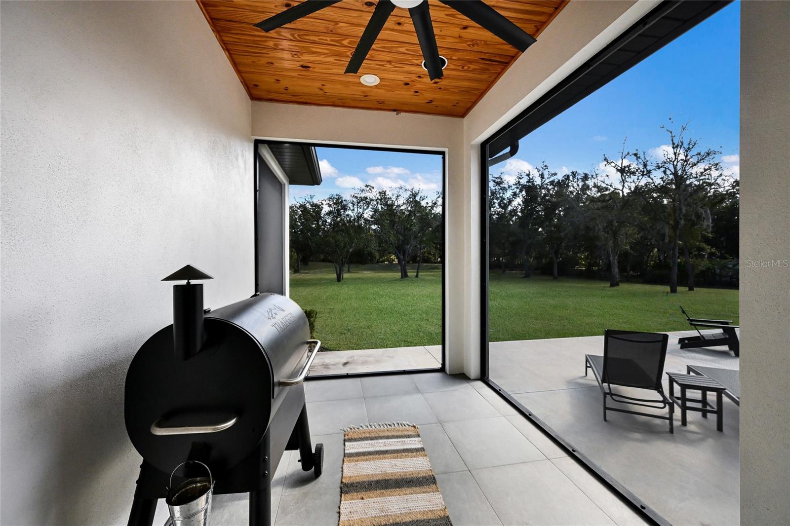 POMELLO CITY CENTRAL UNIT - Residential