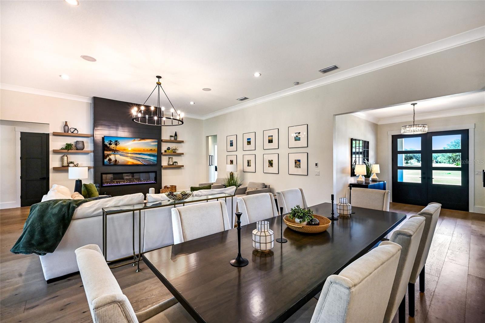 POMELLO CITY CENTRAL UNIT - Residential