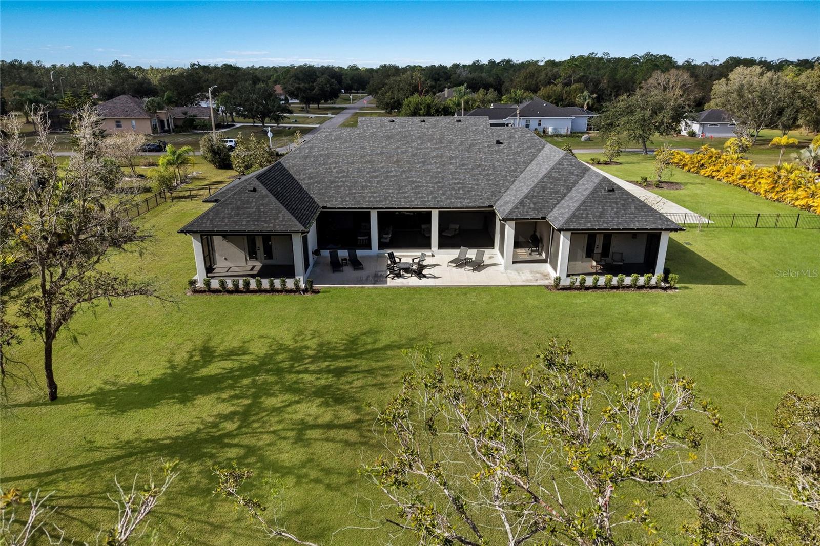 POMELLO CITY CENTRAL UNIT - Residential