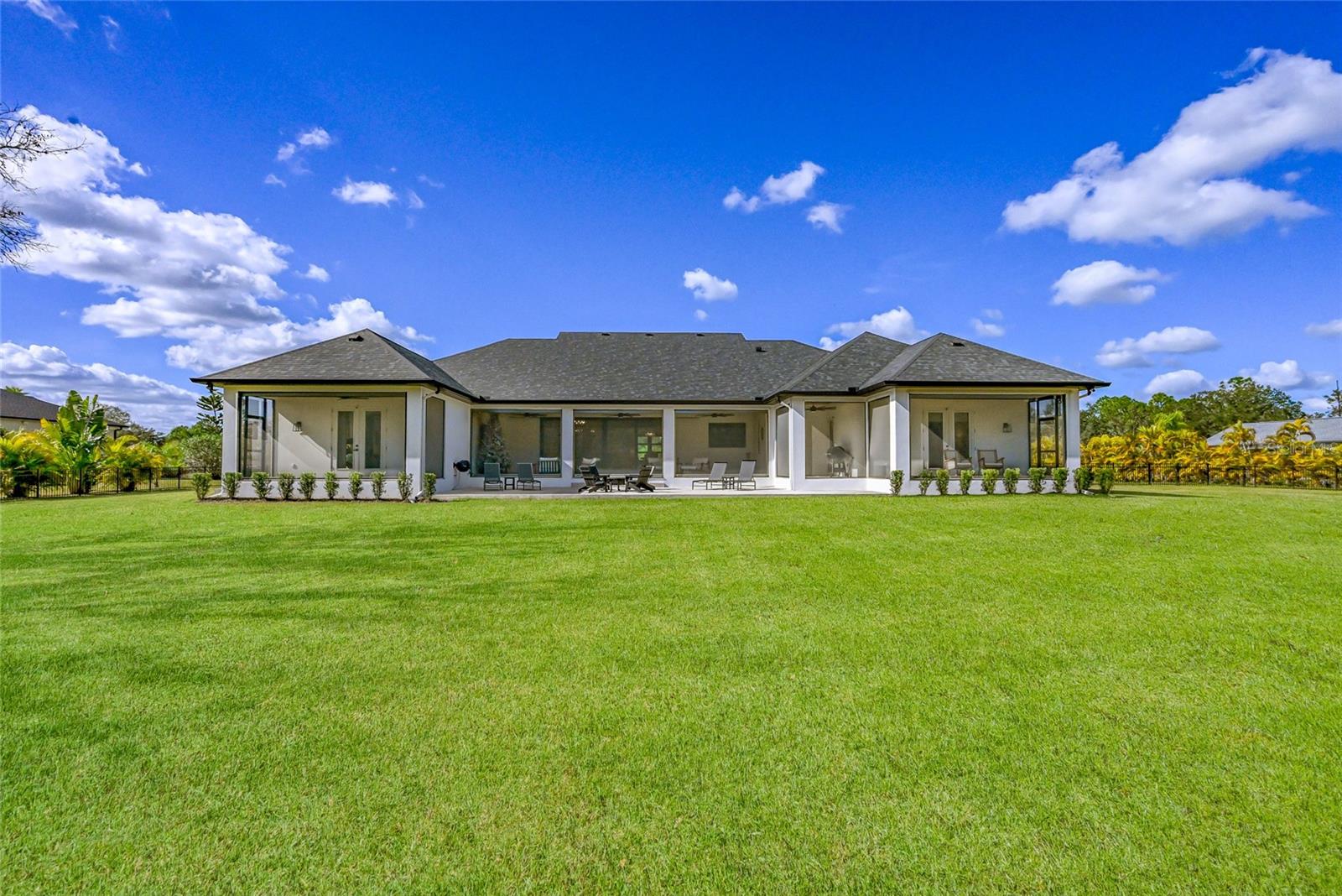 POMELLO CITY CENTRAL UNIT - Residential