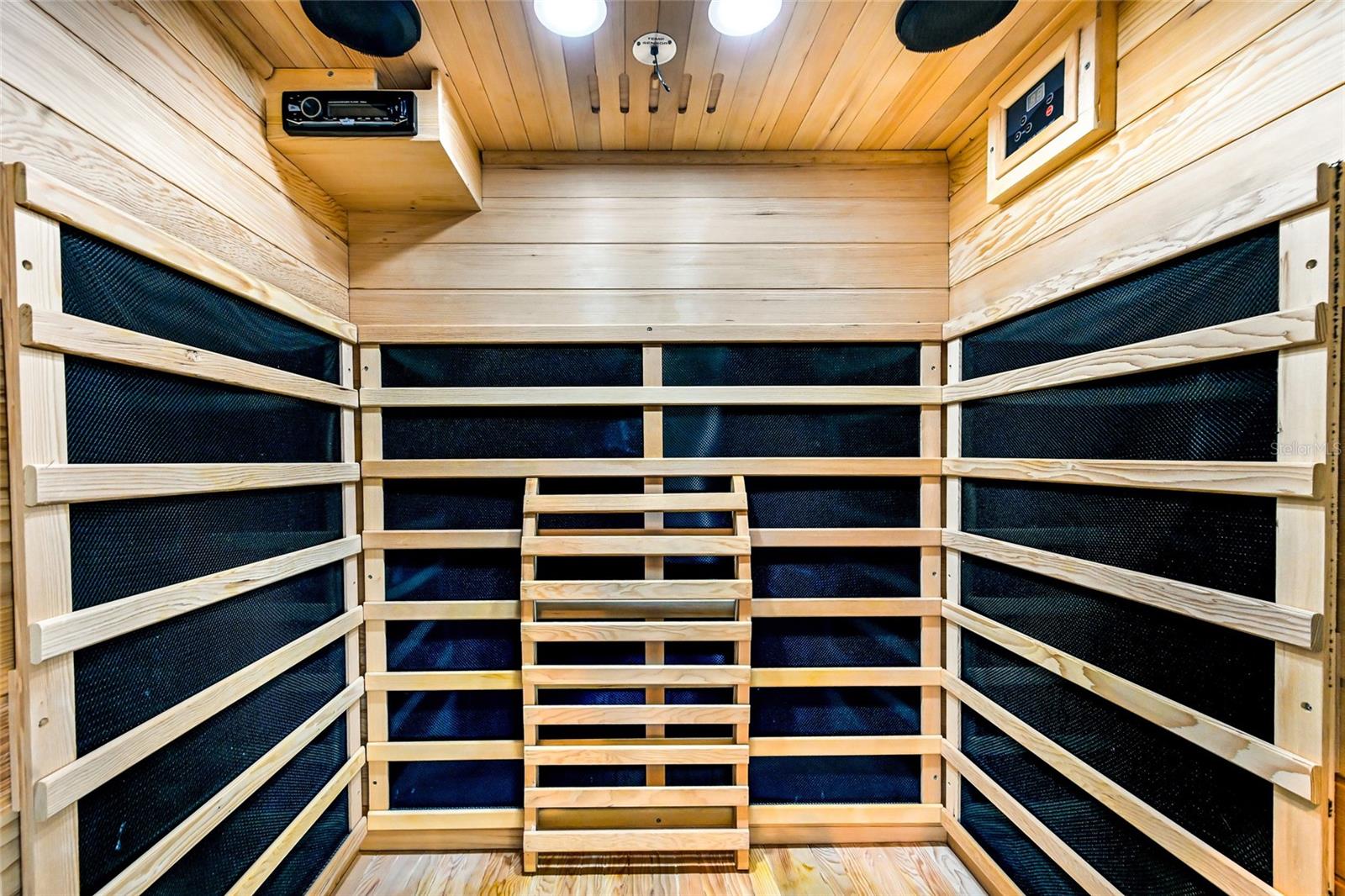 POMELLO CITY CENTRAL UNIT - Residential