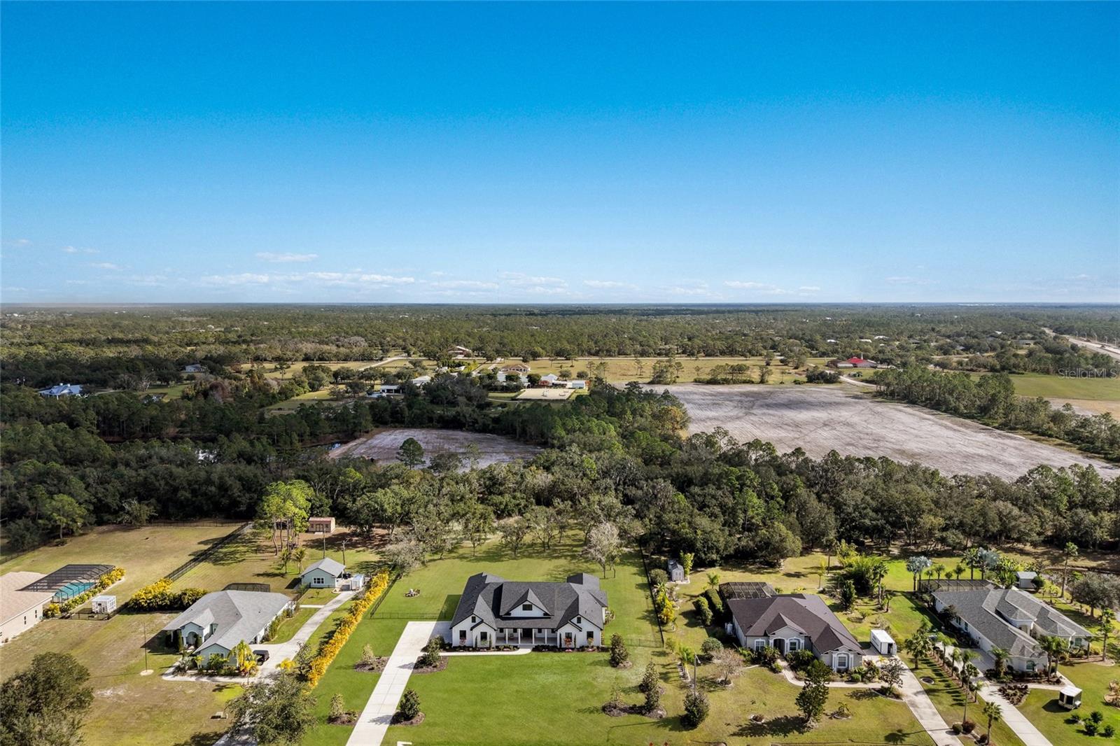 POMELLO CITY CENTRAL UNIT - Residential