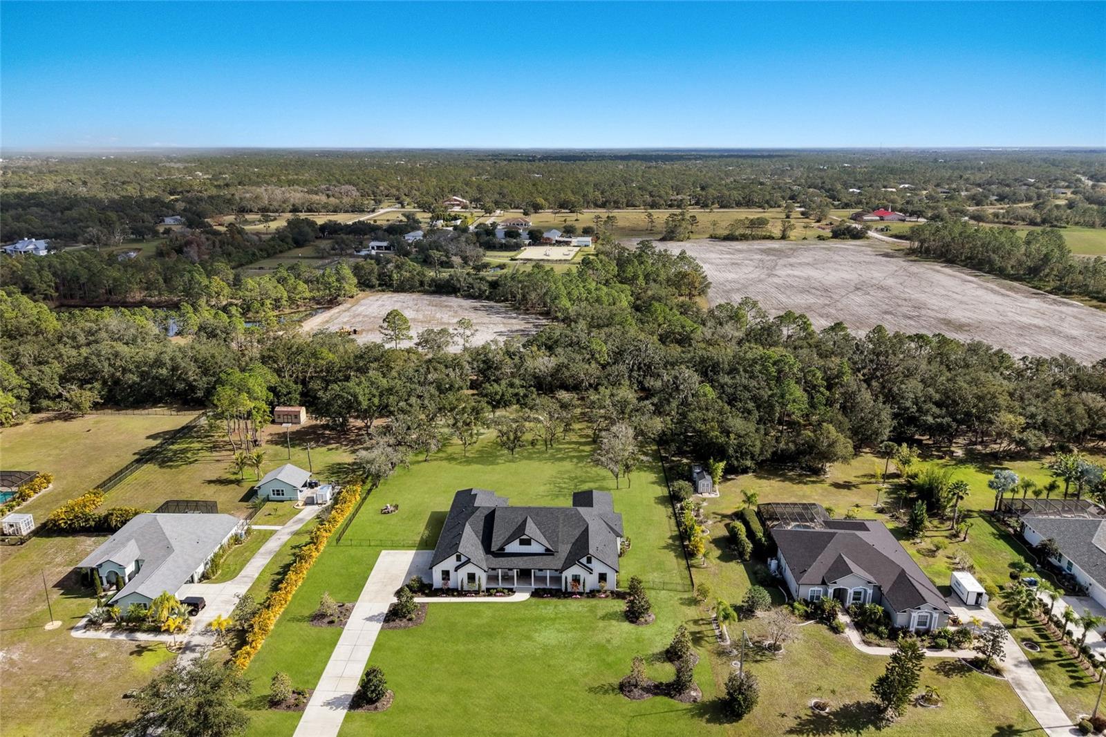 POMELLO CITY CENTRAL UNIT - Residential