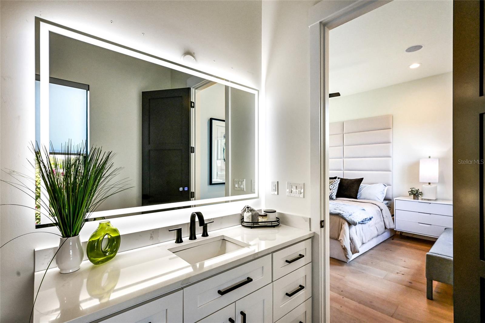 POMELLO CITY CENTRAL UNIT - Residential