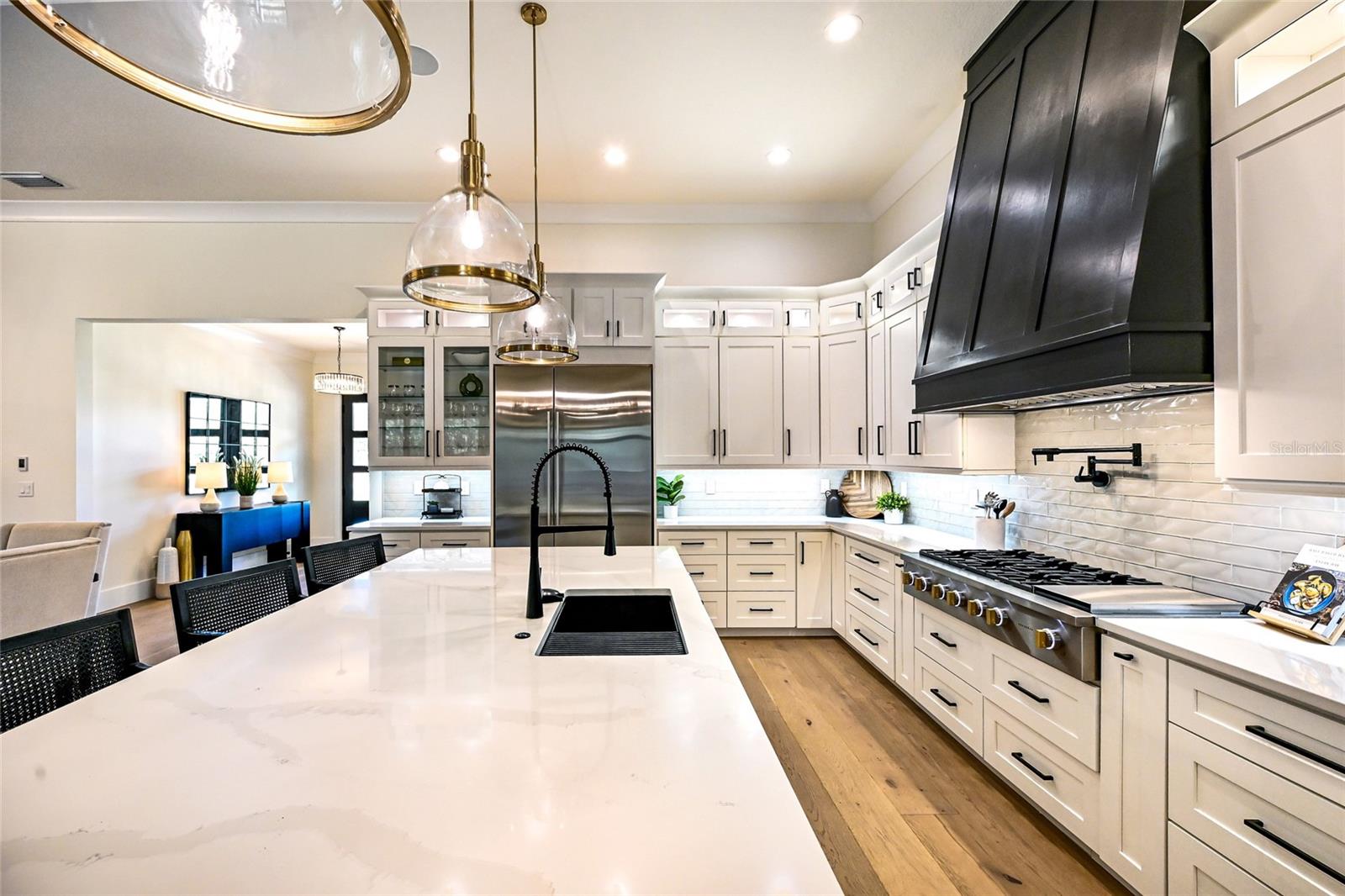 POMELLO CITY CENTRAL UNIT - Residential