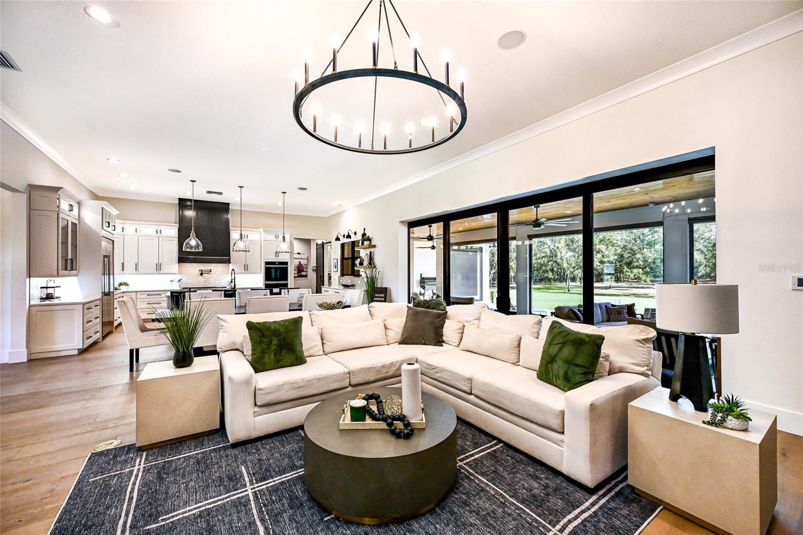 POMELLO CITY CENTRAL UNIT - Residential