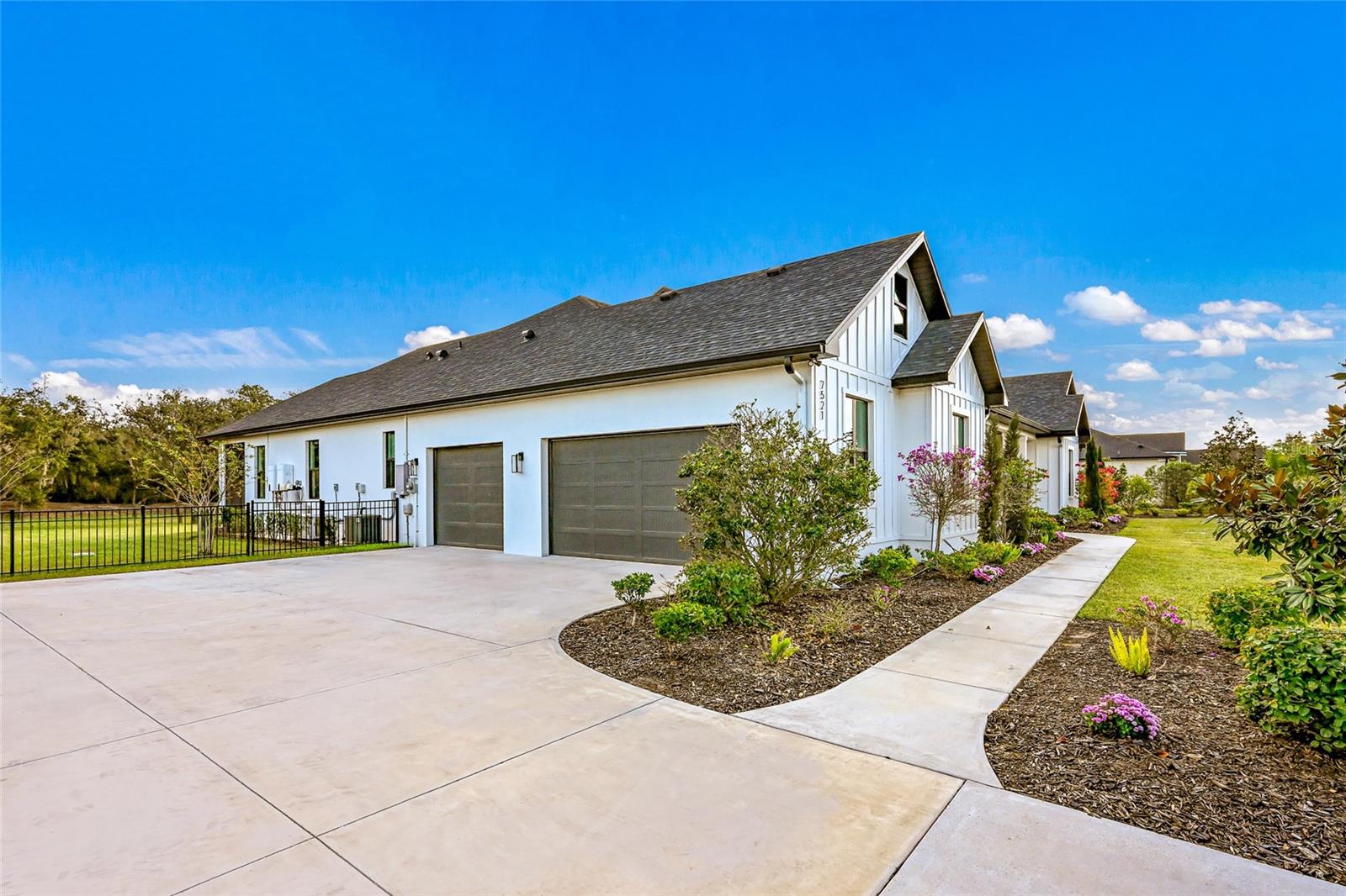 POMELLO CITY CENTRAL UNIT - Residential