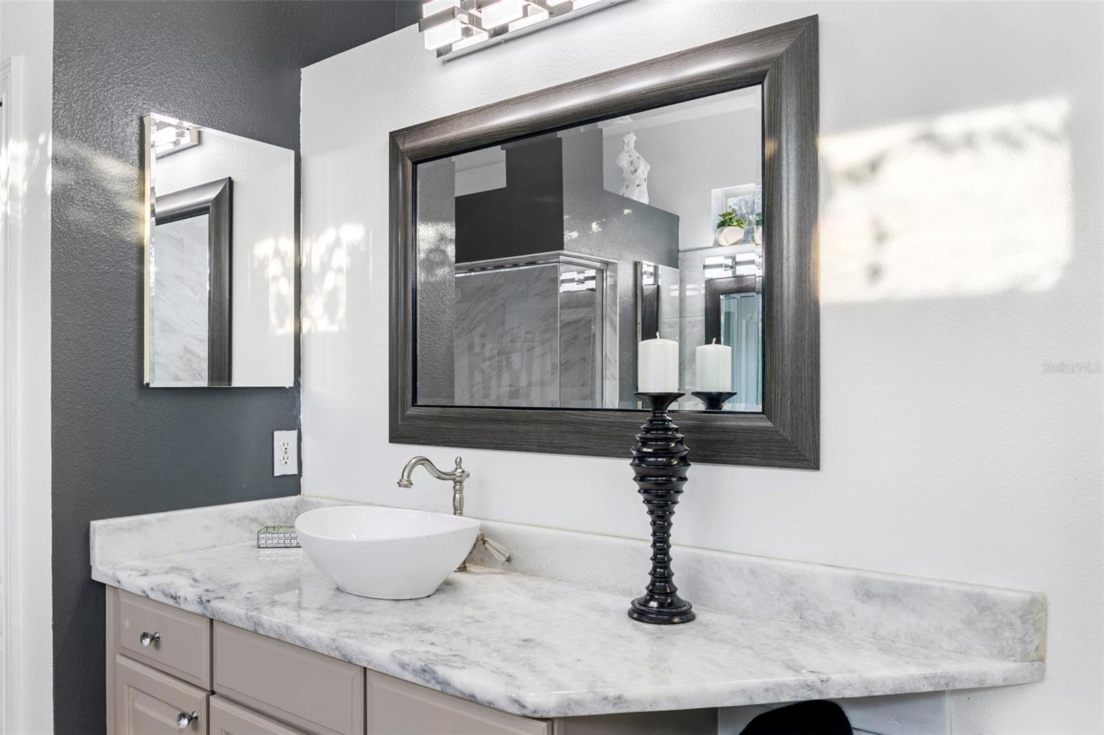 BEAR STONE - Residential