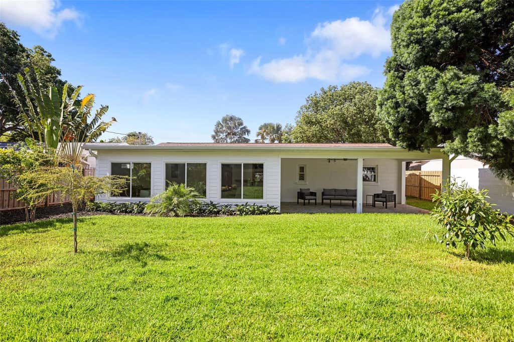 Photo of 4229 7th Avenue N, St Petersburg, FL 33713 (MLS # TB8529945)
