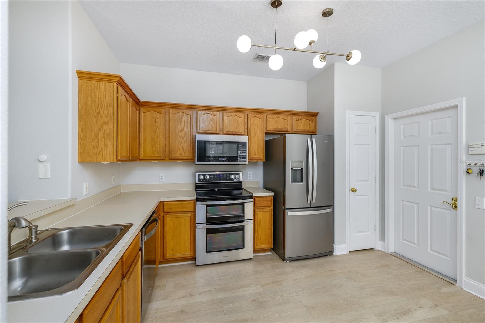 TOWNHOMES AT MILLBROOKE RANCH - Residential