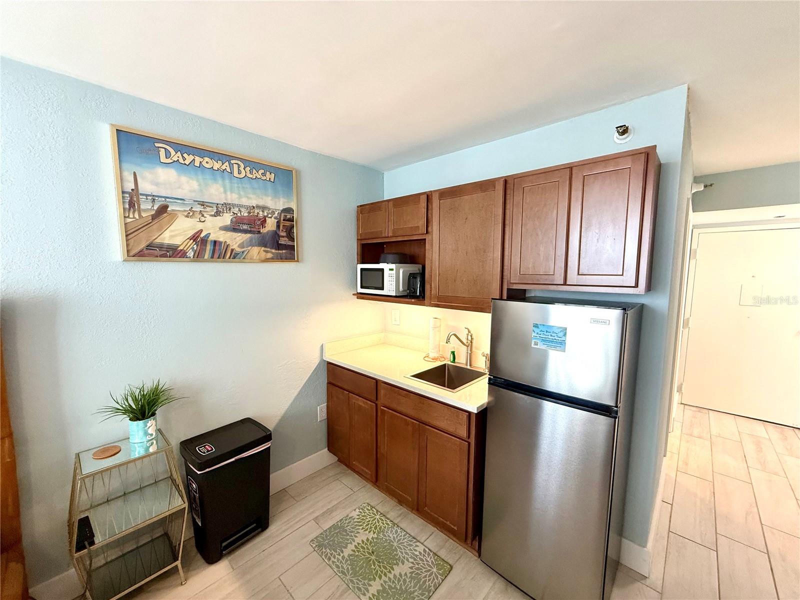 CASTAWAY BEACH RESORT CONDO - Residential