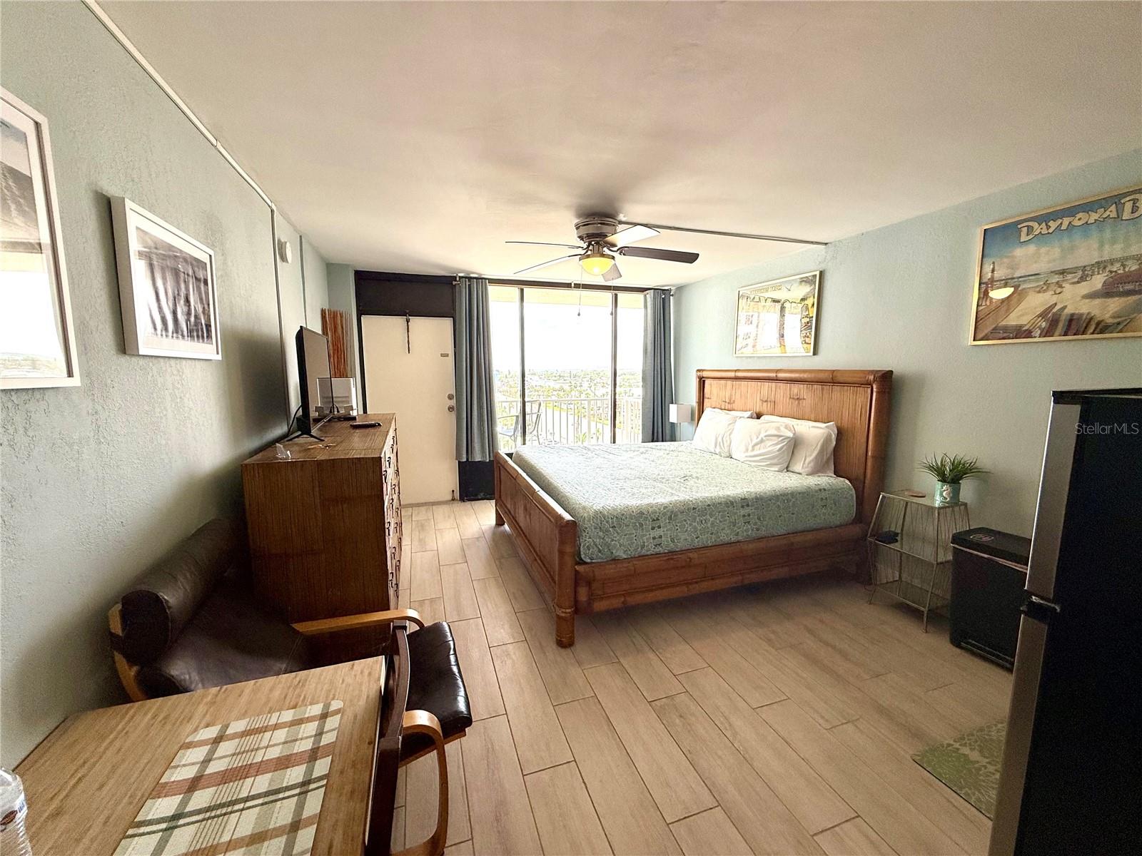 CASTAWAY BEACH RESORT CONDO - Residential