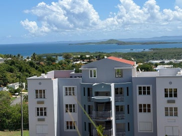 La Costa Apts Calle Las P LA COSTA APTS CALLE LAS PALMAS #237 FAJARDO  00738