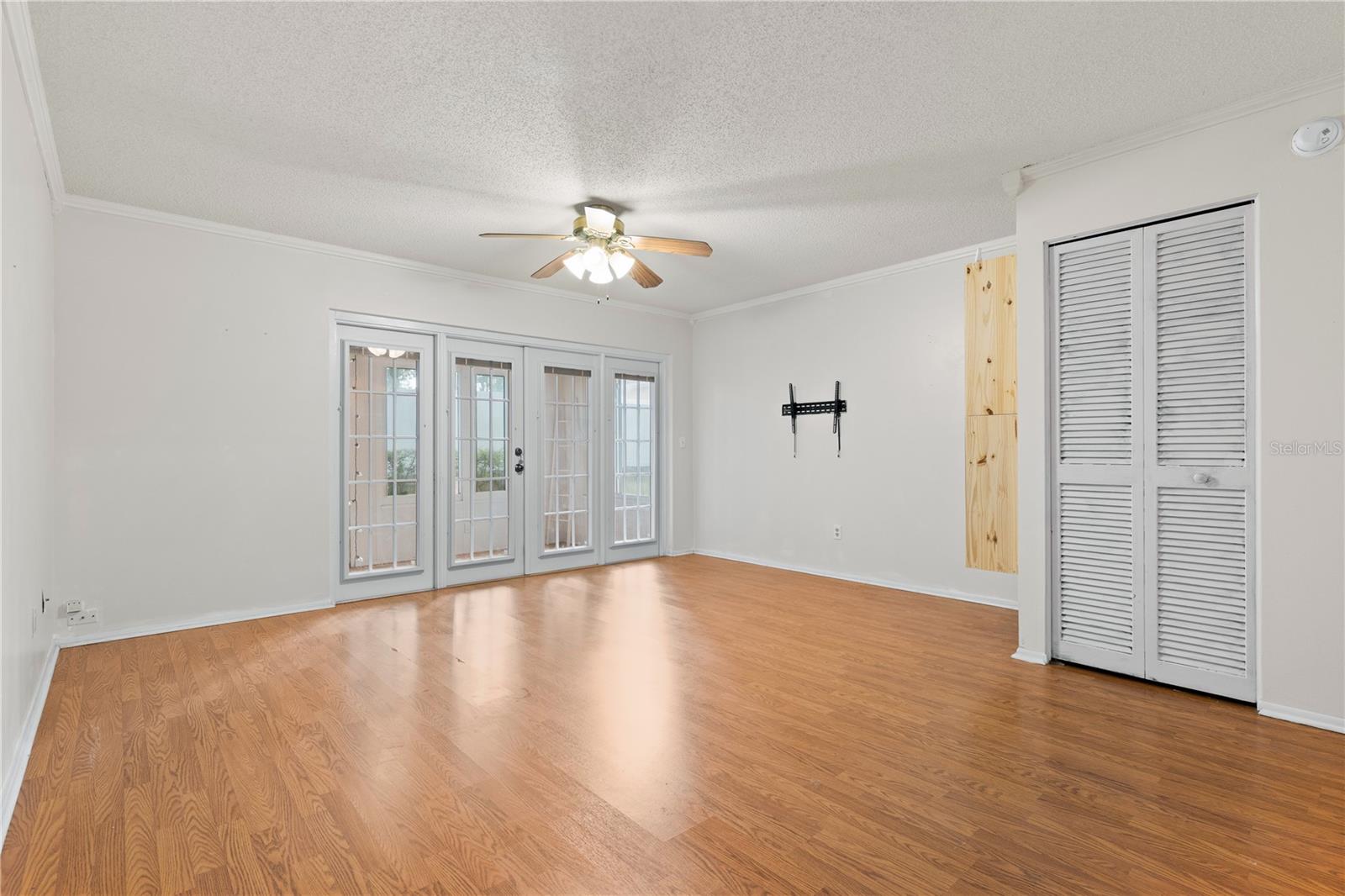 LAURELON VILLAGE OF MEADOWOOD - Residential