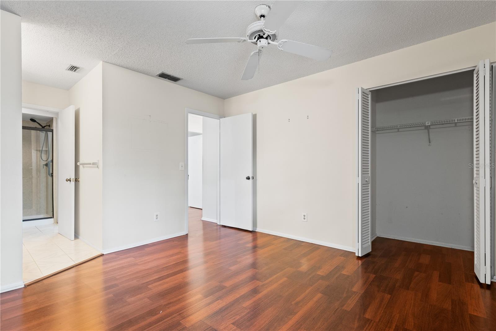 LAURELON VILLAGE OF MEADOWOOD - Residential