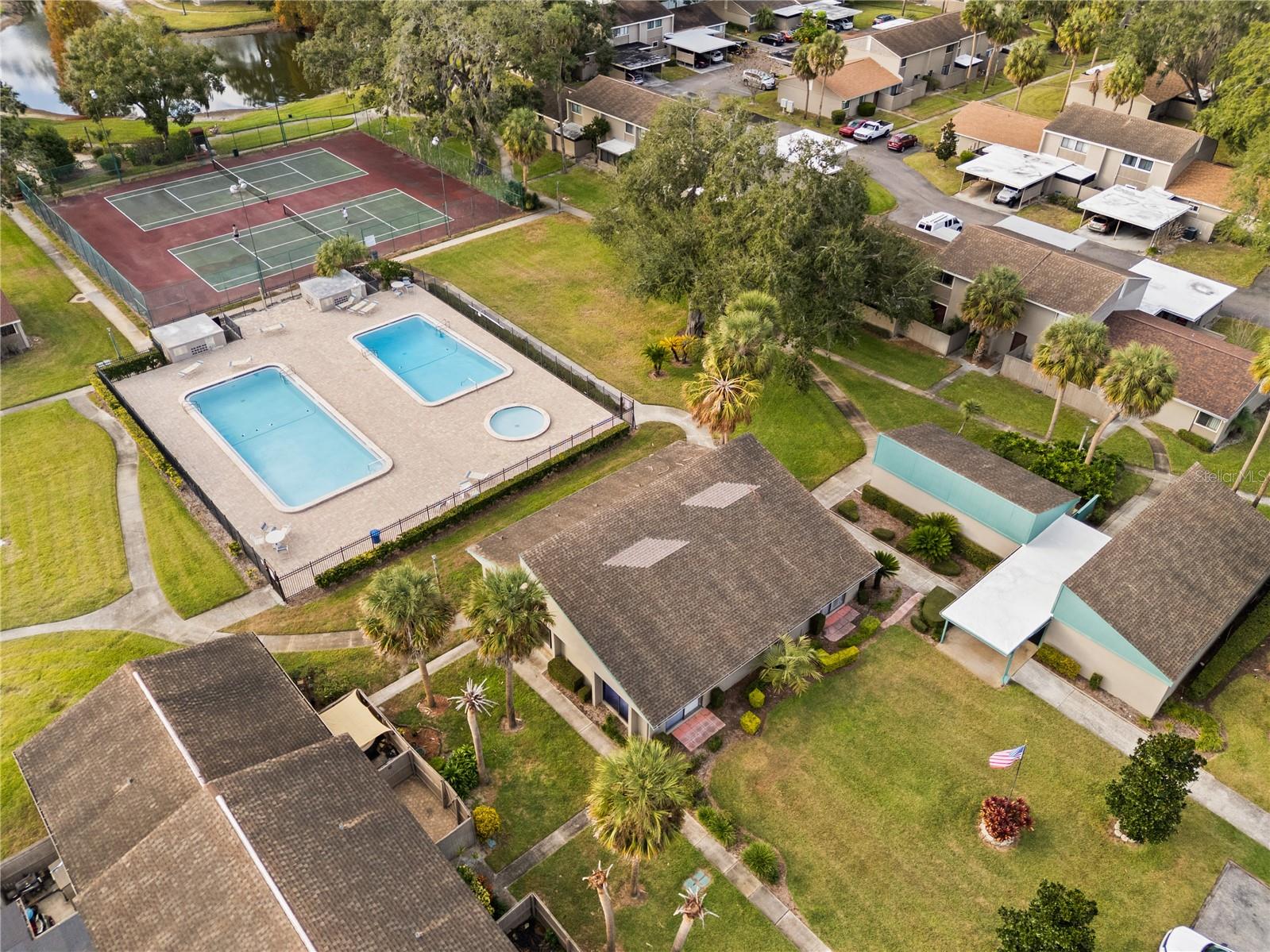 LAURELON VILLAGE OF MEADOWOOD - Residential