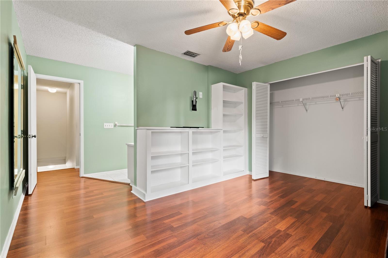 LAURELON VILLAGE OF MEADOWOOD - Residential