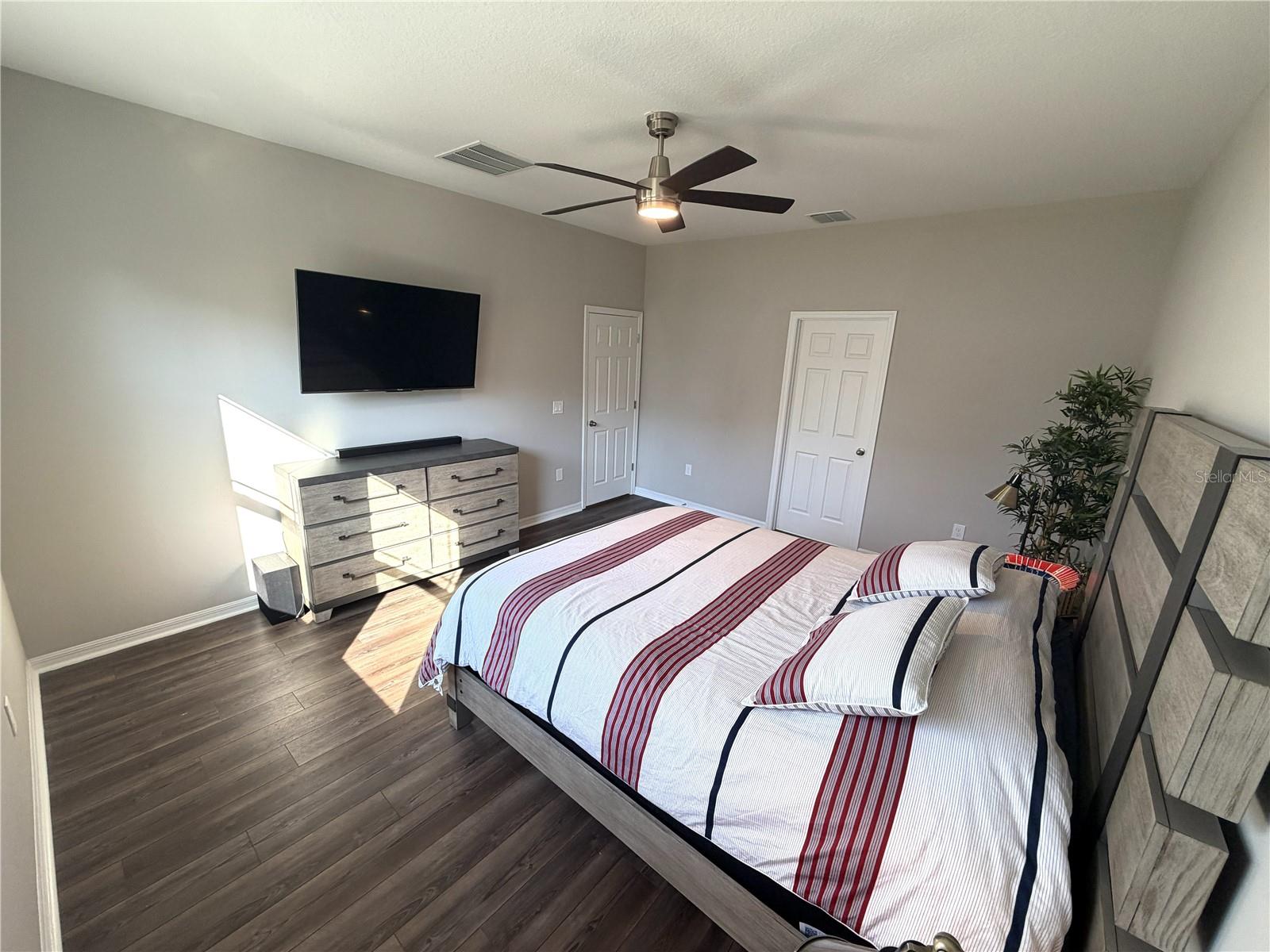 VILLAGES AT MINNEOLA HILLS PHASE 1B - Residential