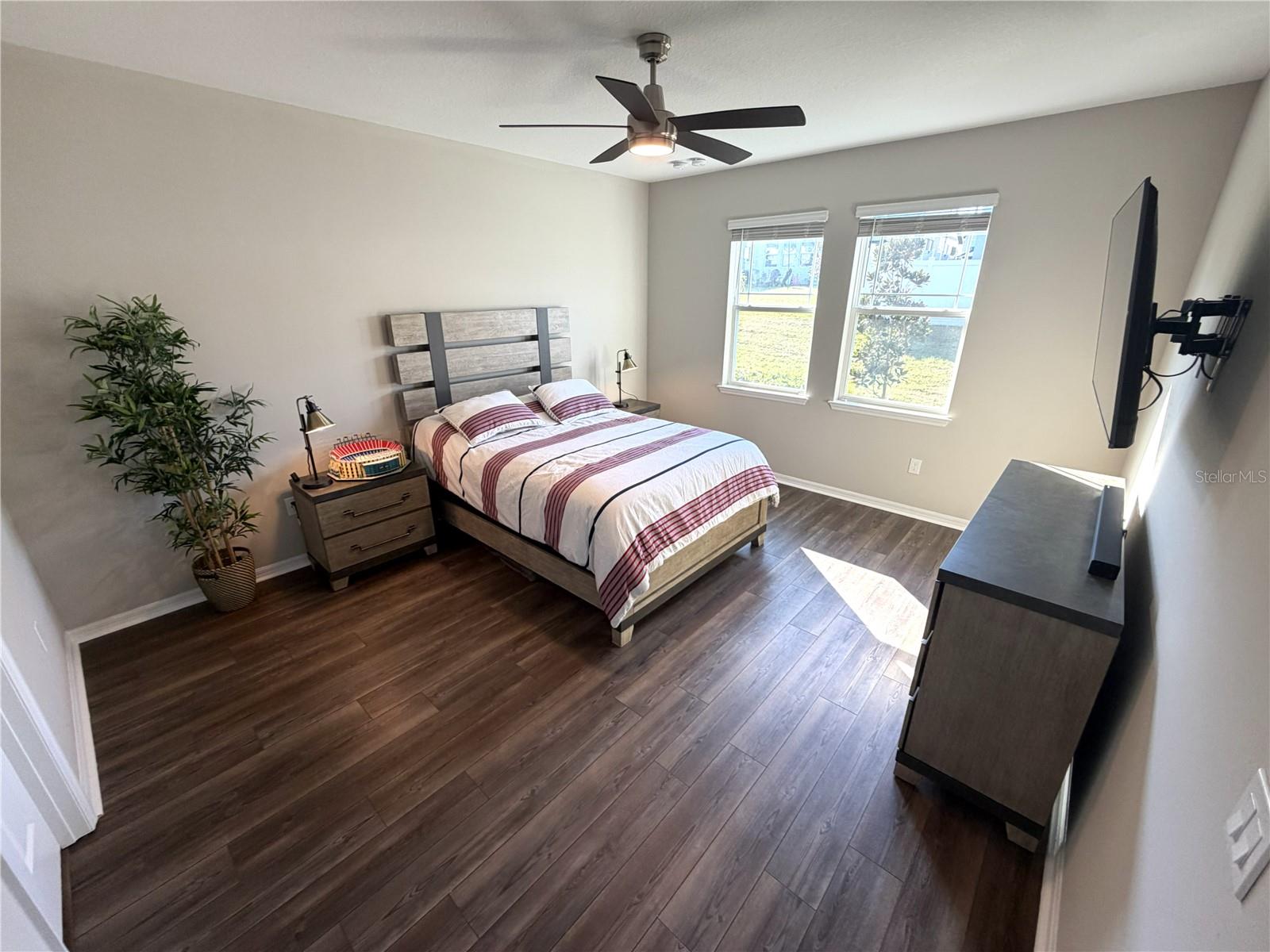 VILLAGES AT MINNEOLA HILLS PHASE 1B - Residential