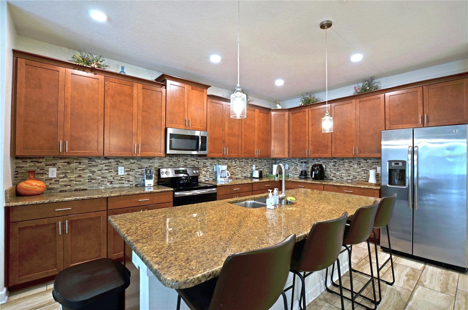 STOREY LAKE - Residential