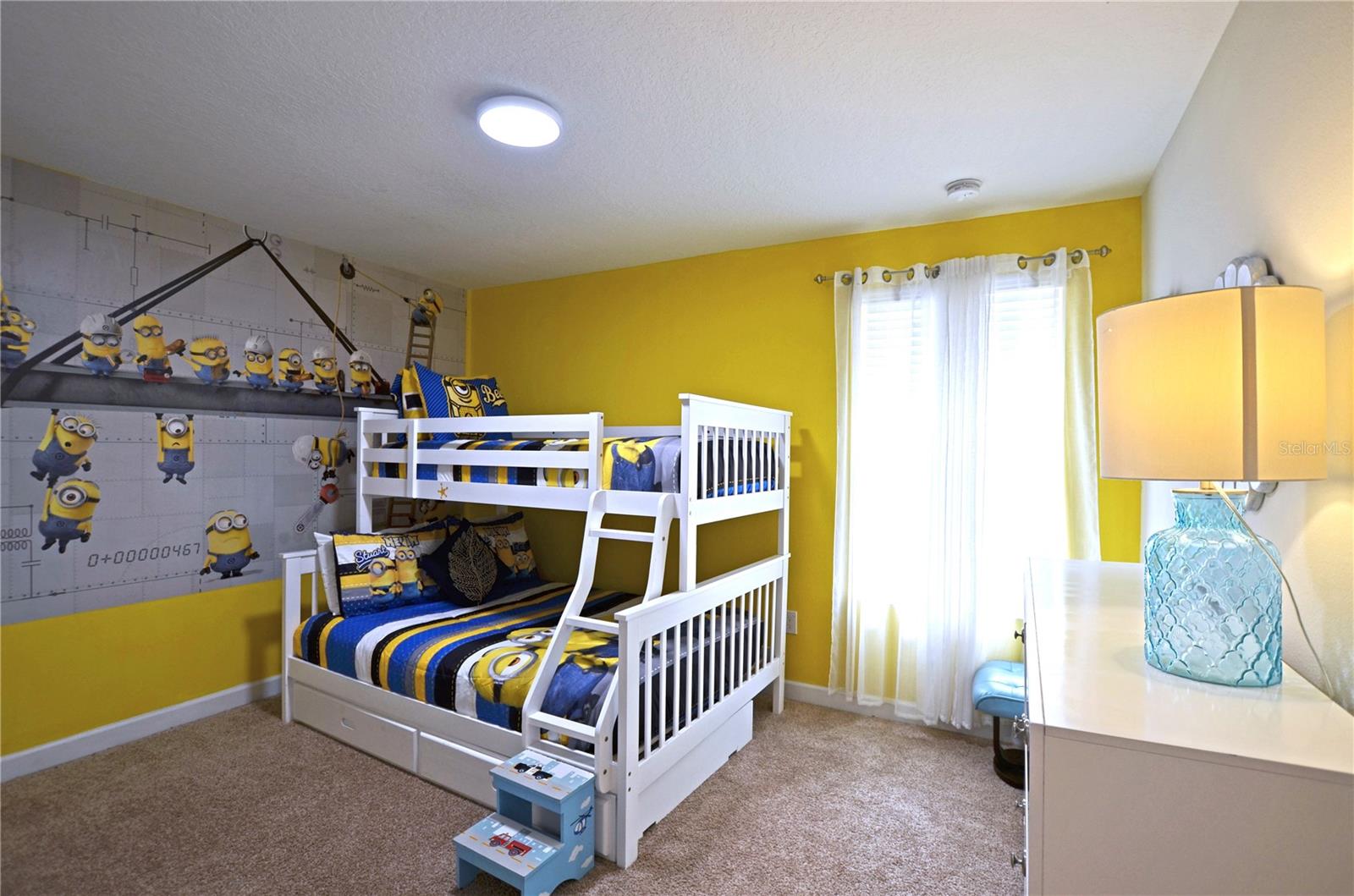 STOREY LAKE - Residential