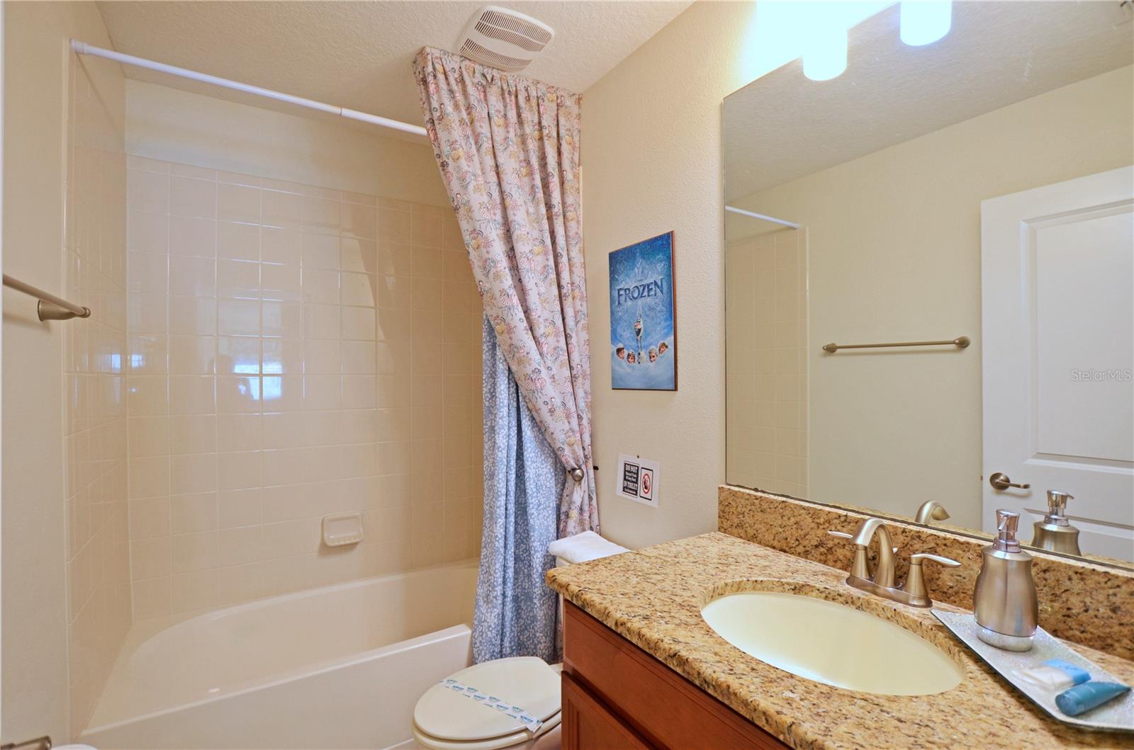 STOREY LAKE - Residential