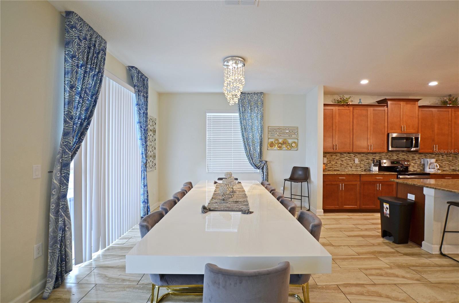 STOREY LAKE - Residential