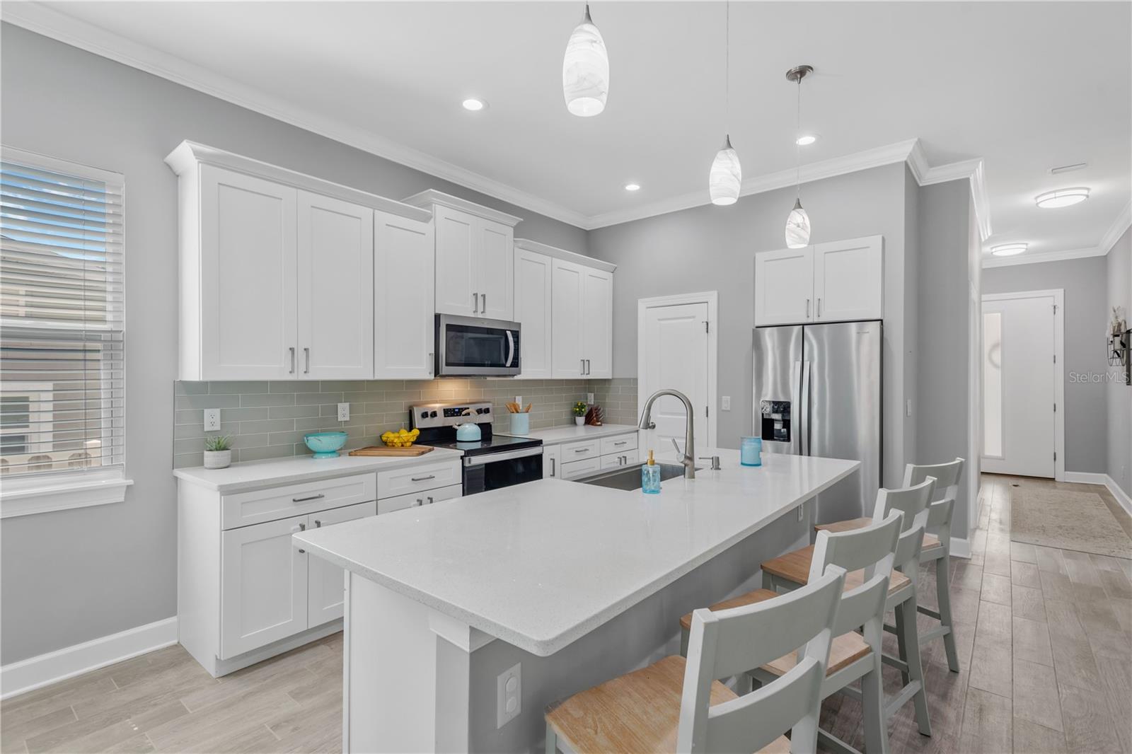 2524 LAKE ELLEN LANE