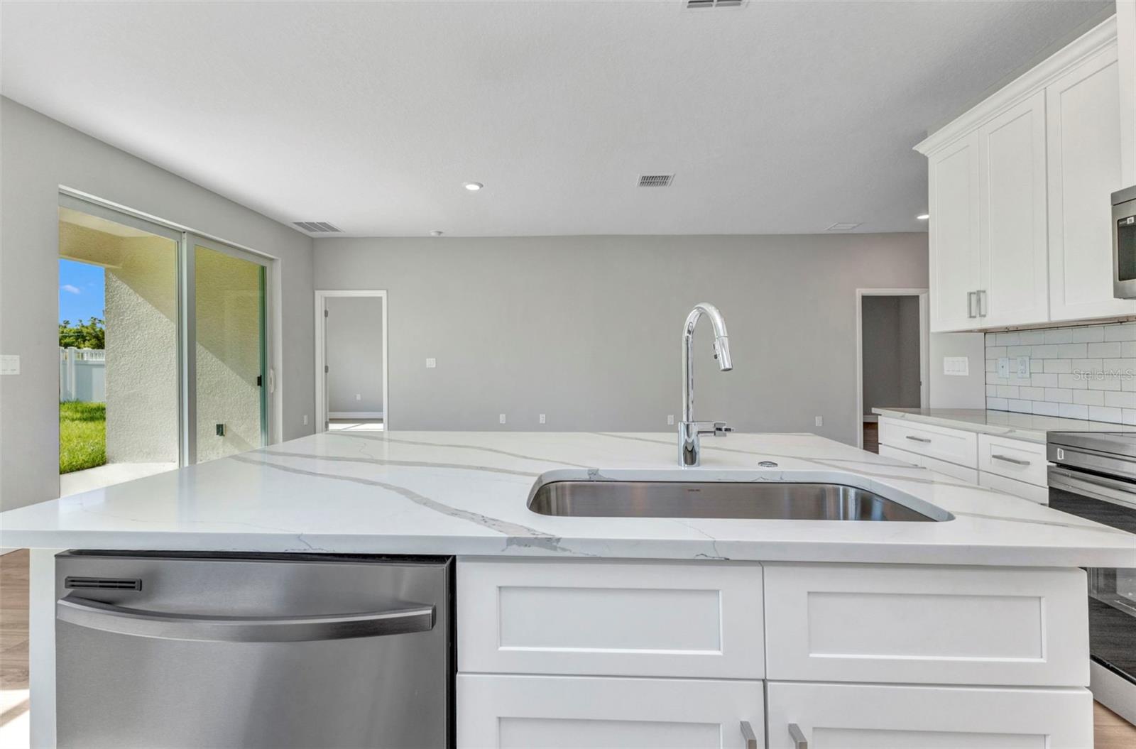 ROTONDA LAKES - Residential