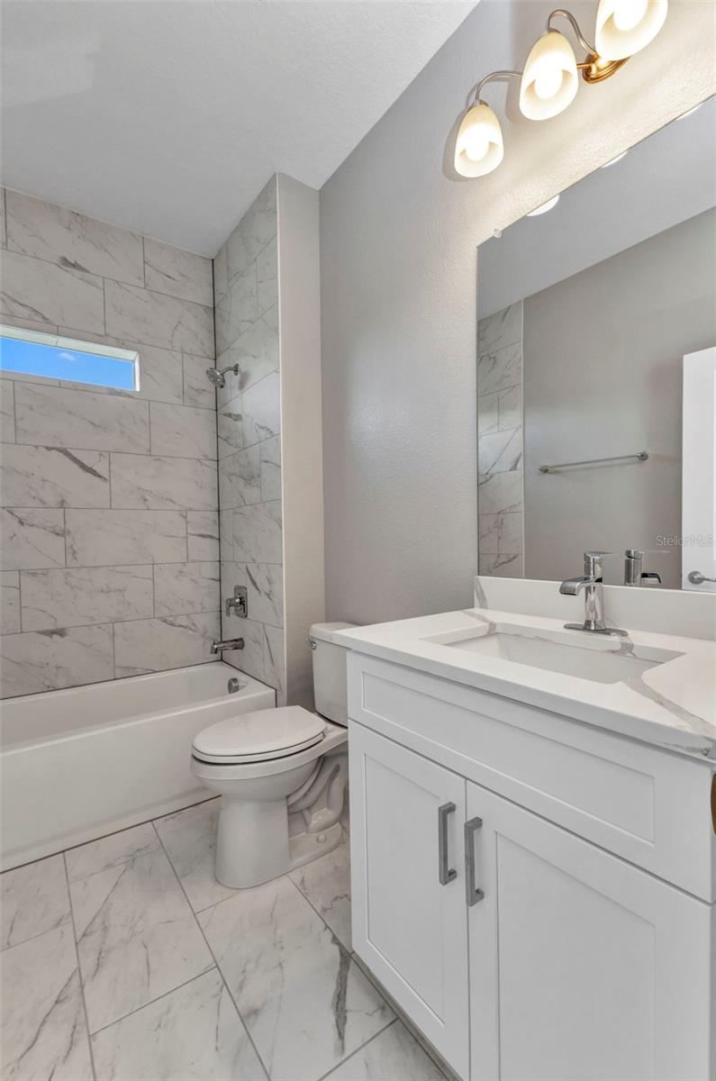 ROTONDA LAKES - Residential