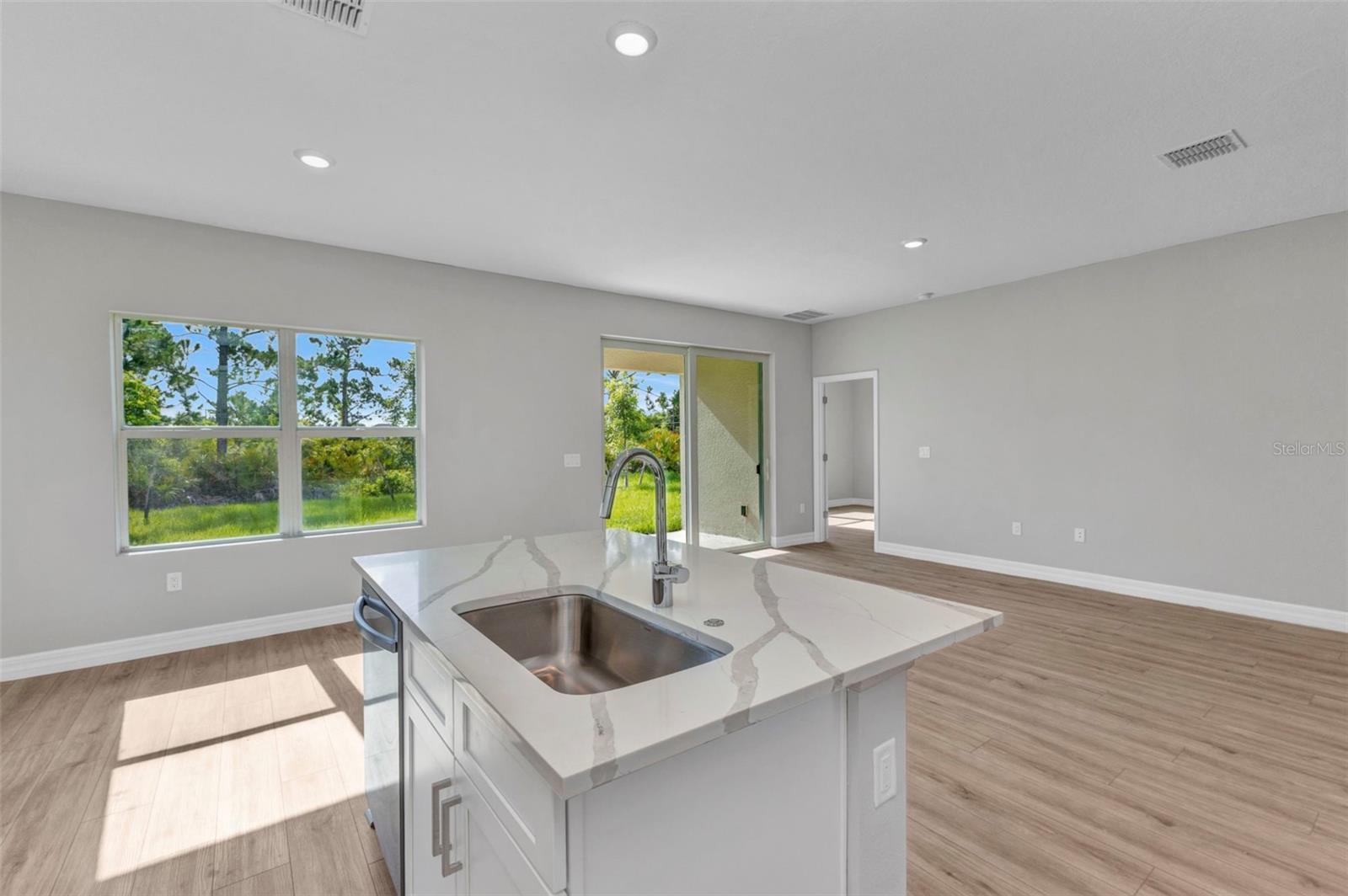 ROTONDA LAKES - Residential