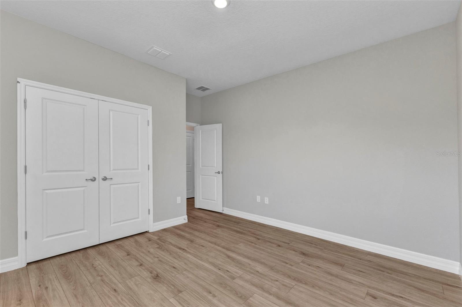 ROTONDA LAKES - Residential