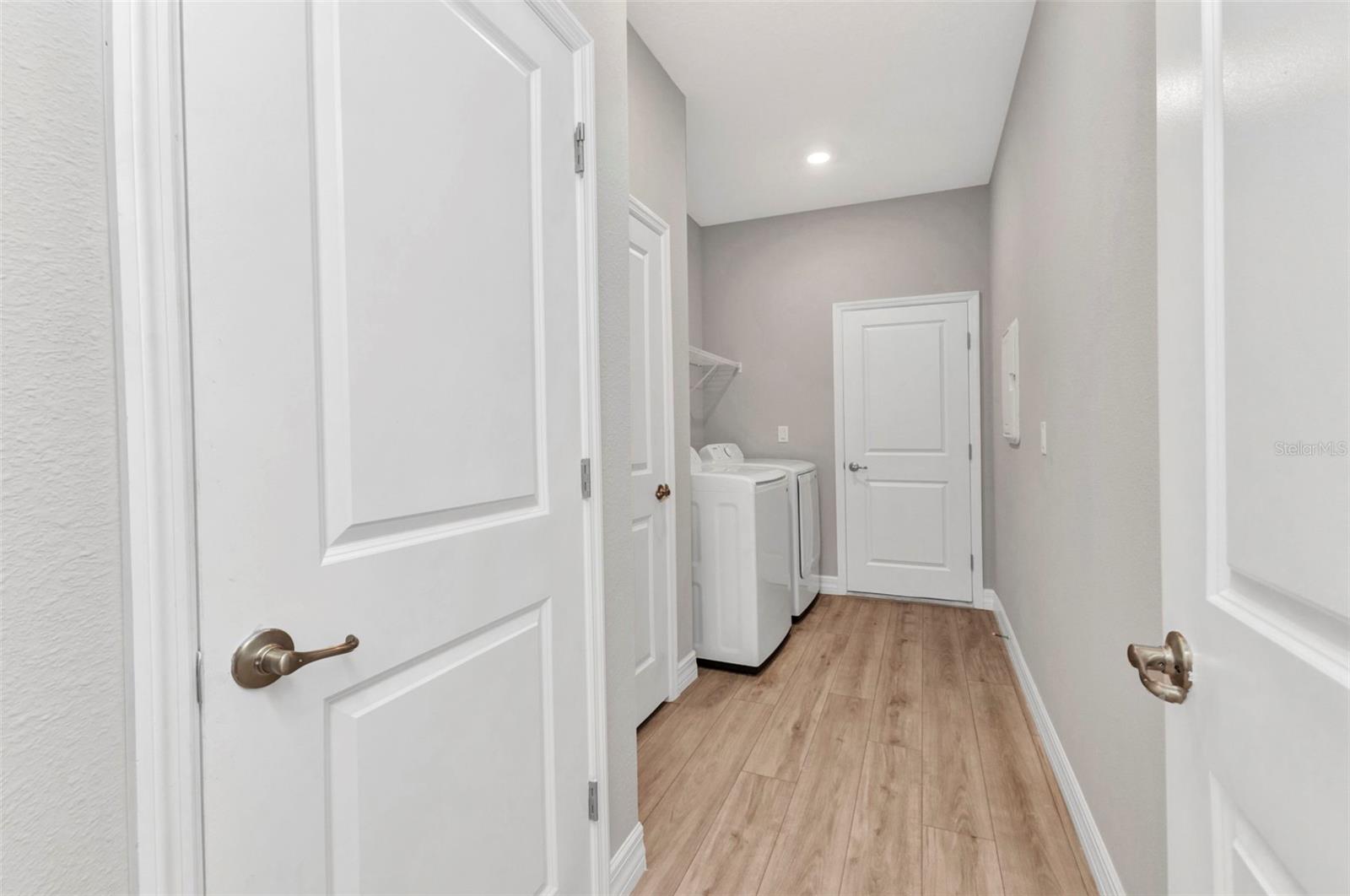 ROTONDA LAKES - Residential