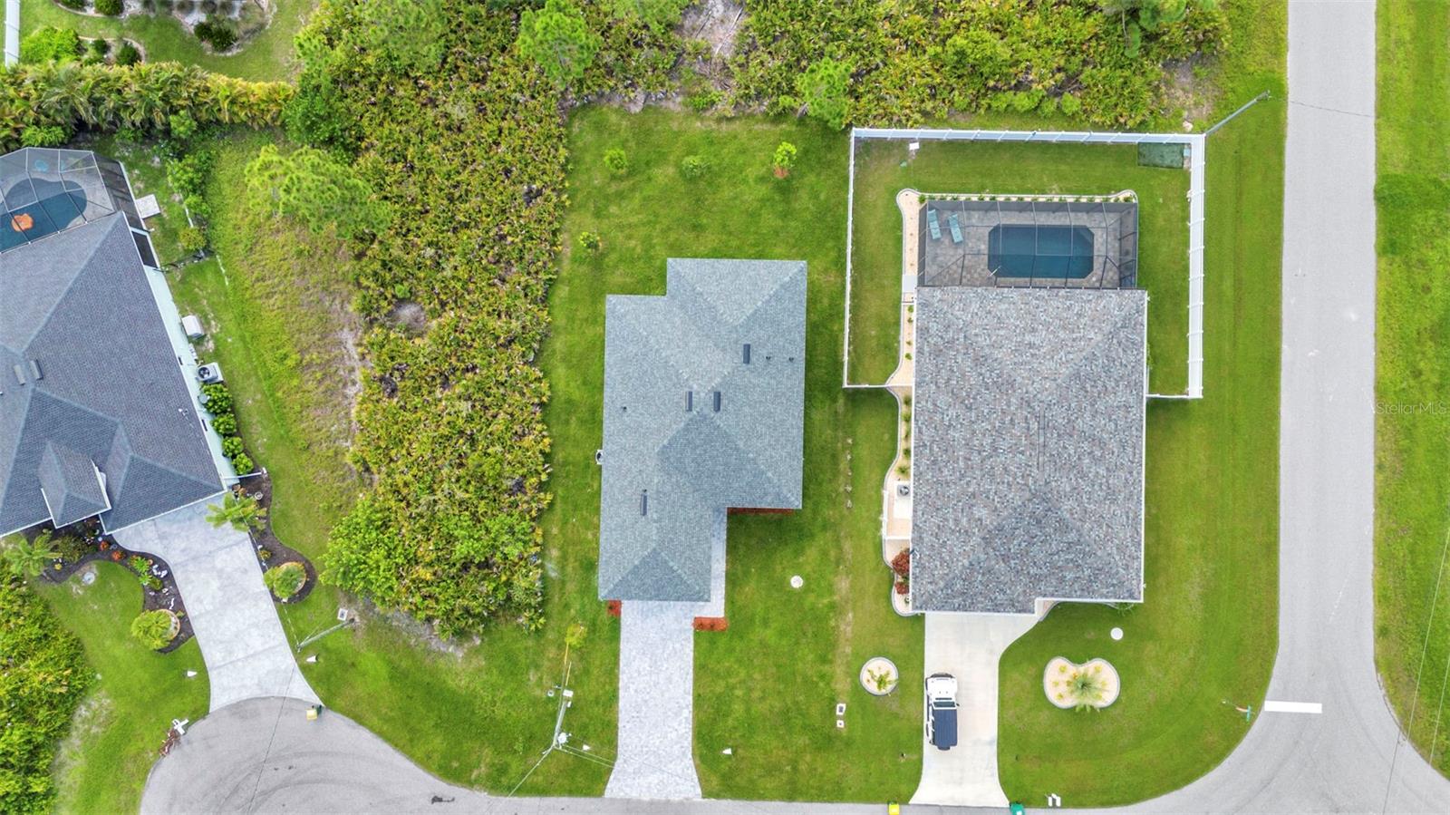 ROTONDA LAKES - Residential