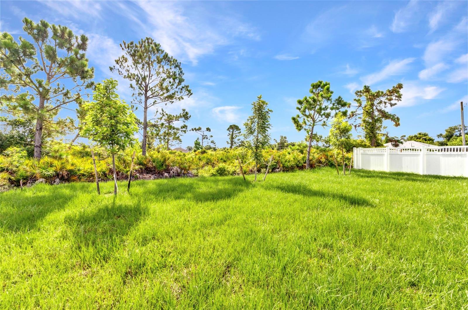 ROTONDA LAKES - Residential