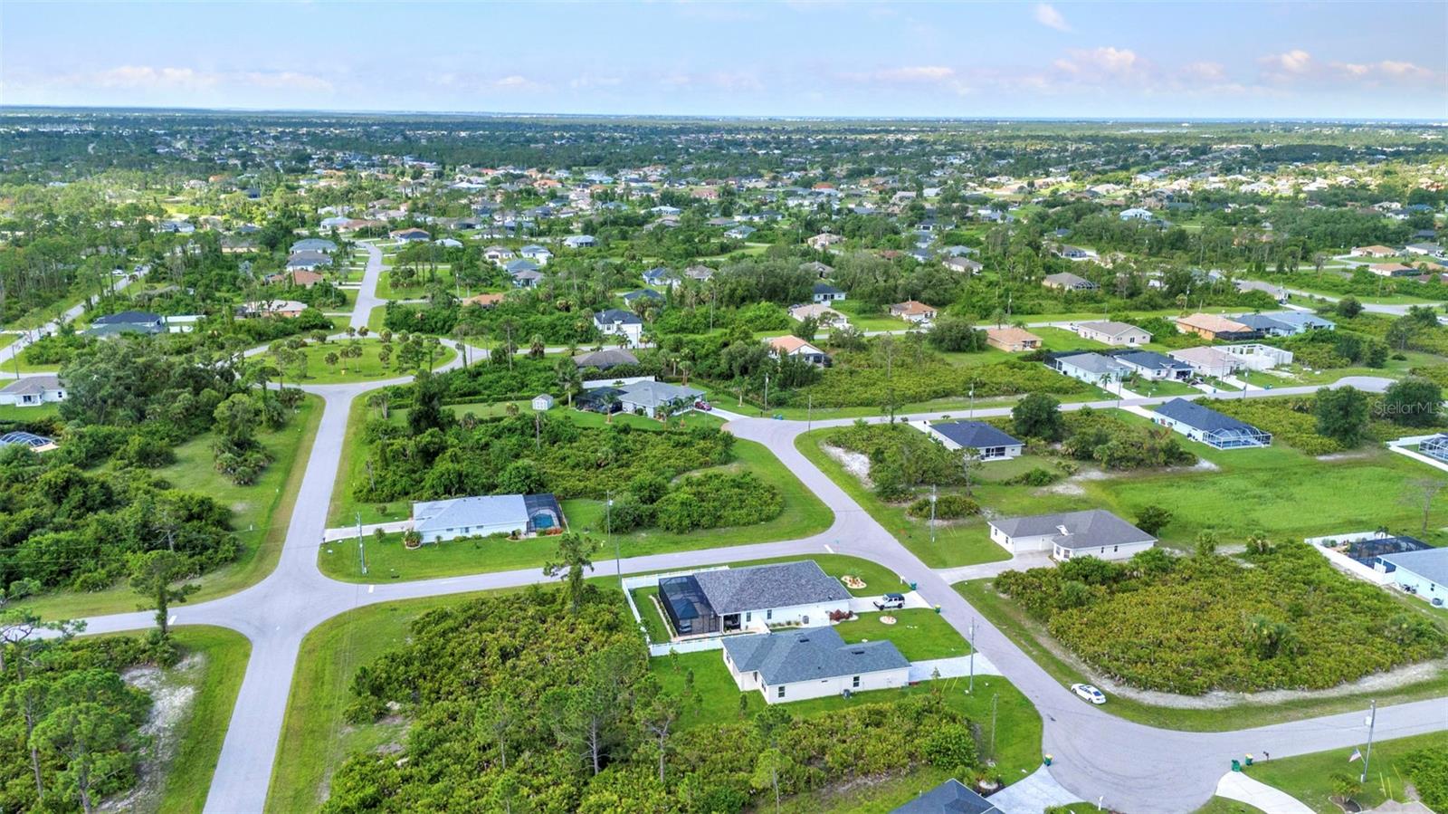 ROTONDA LAKES - Residential