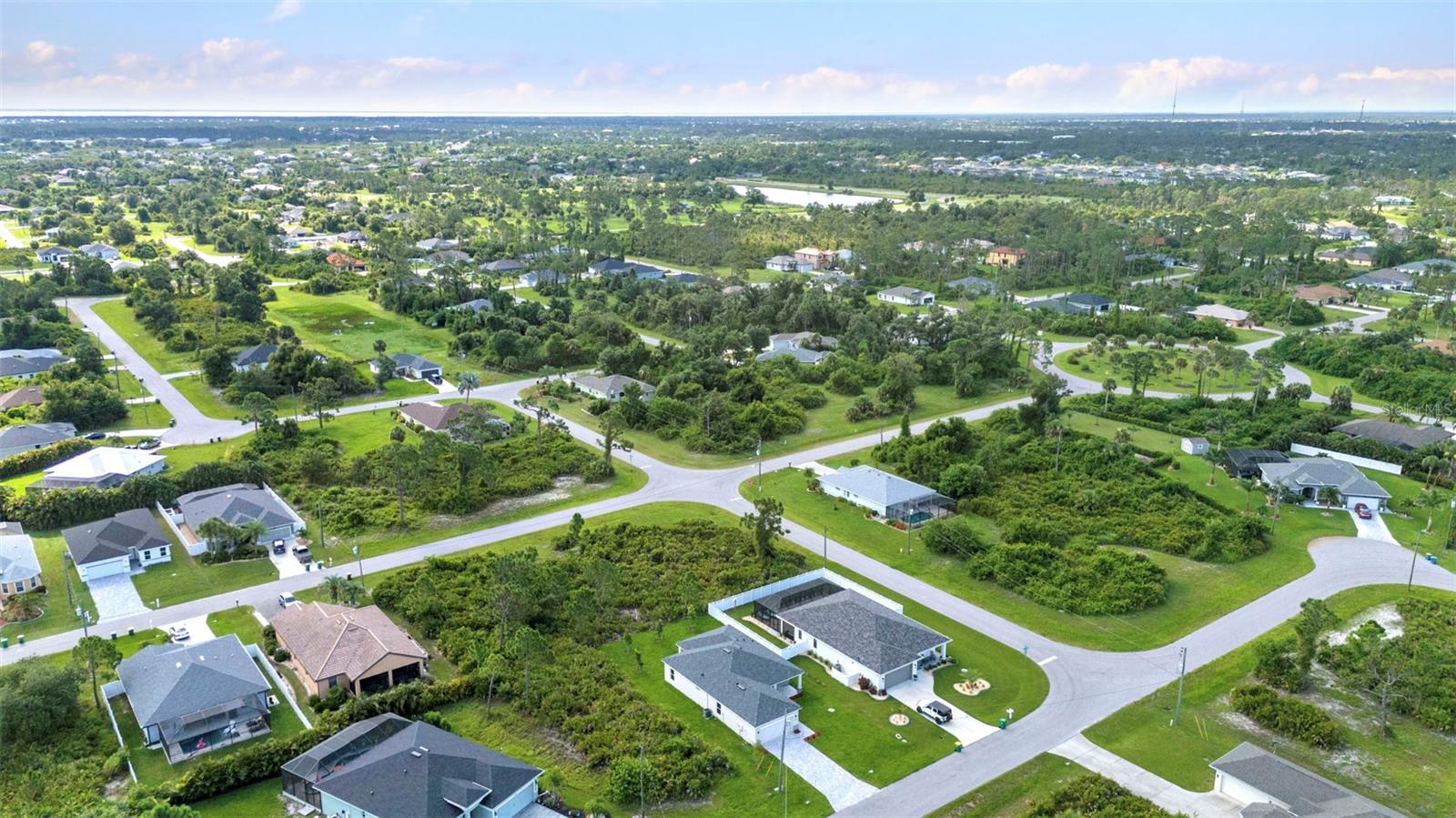 ROTONDA LAKES - Residential