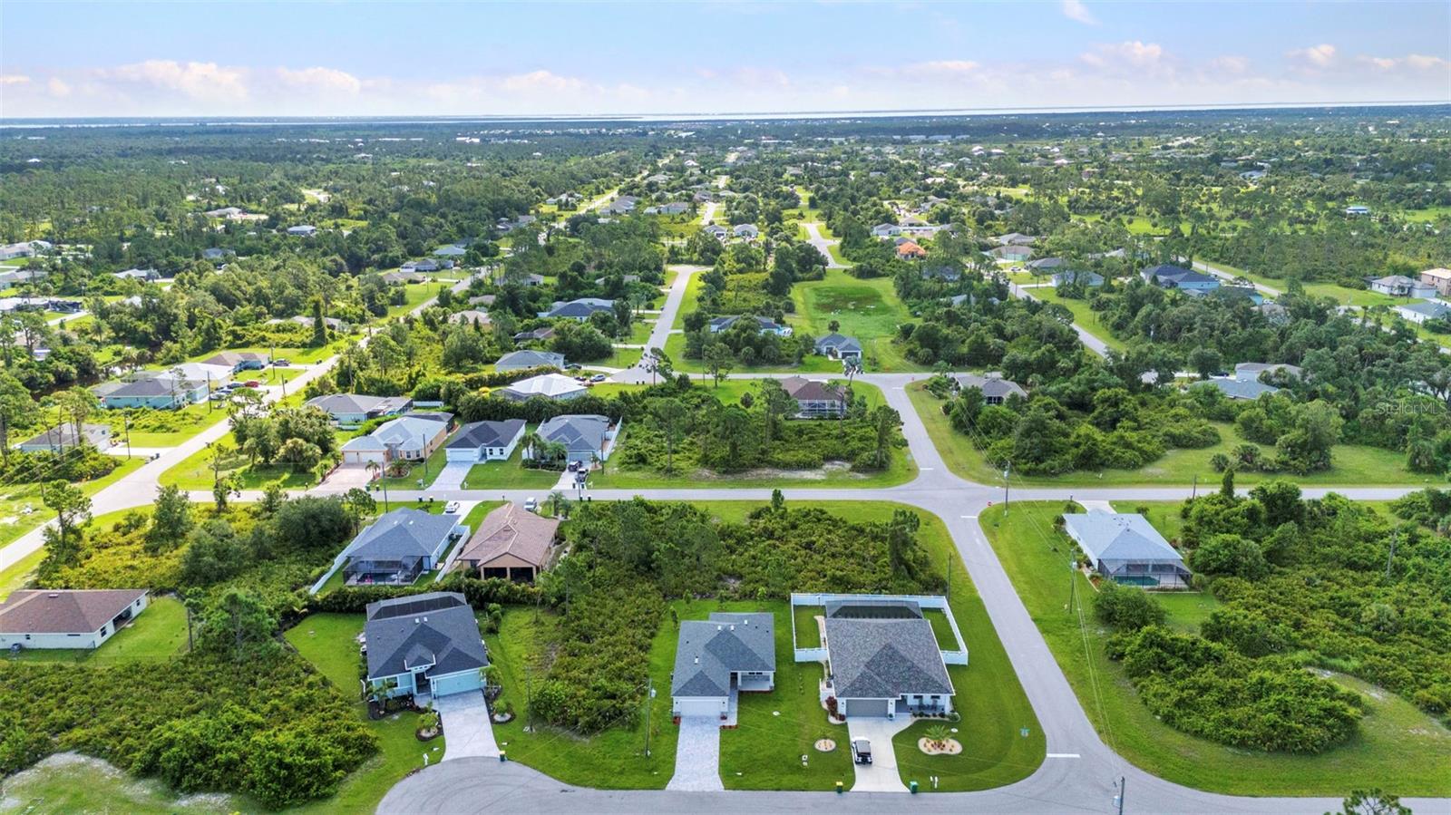 ROTONDA LAKES - Residential