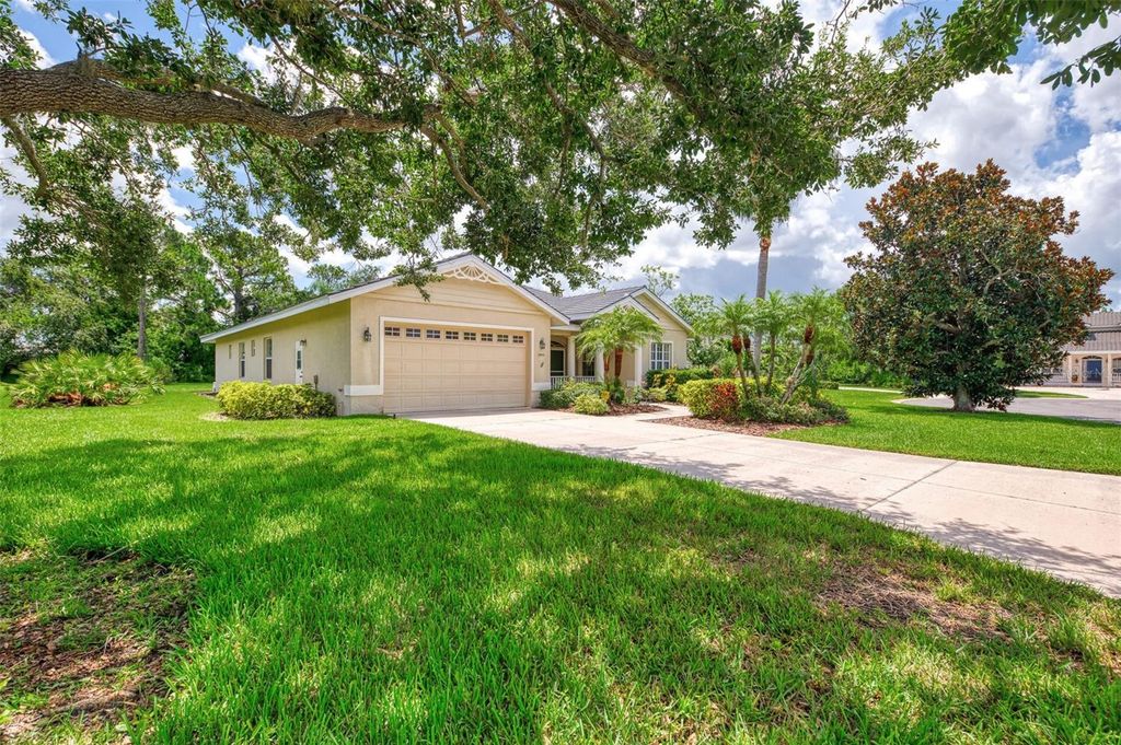Photo of 6644 Butlers Crest Drive, Bradenton, FL 34203 (MLS # A4657520)