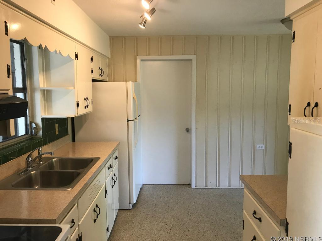 Citrus Manor - Residential Lease