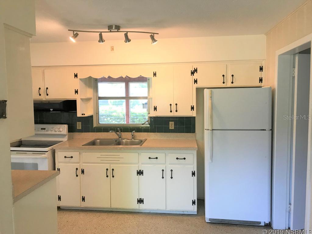 Citrus Manor - Residential Lease