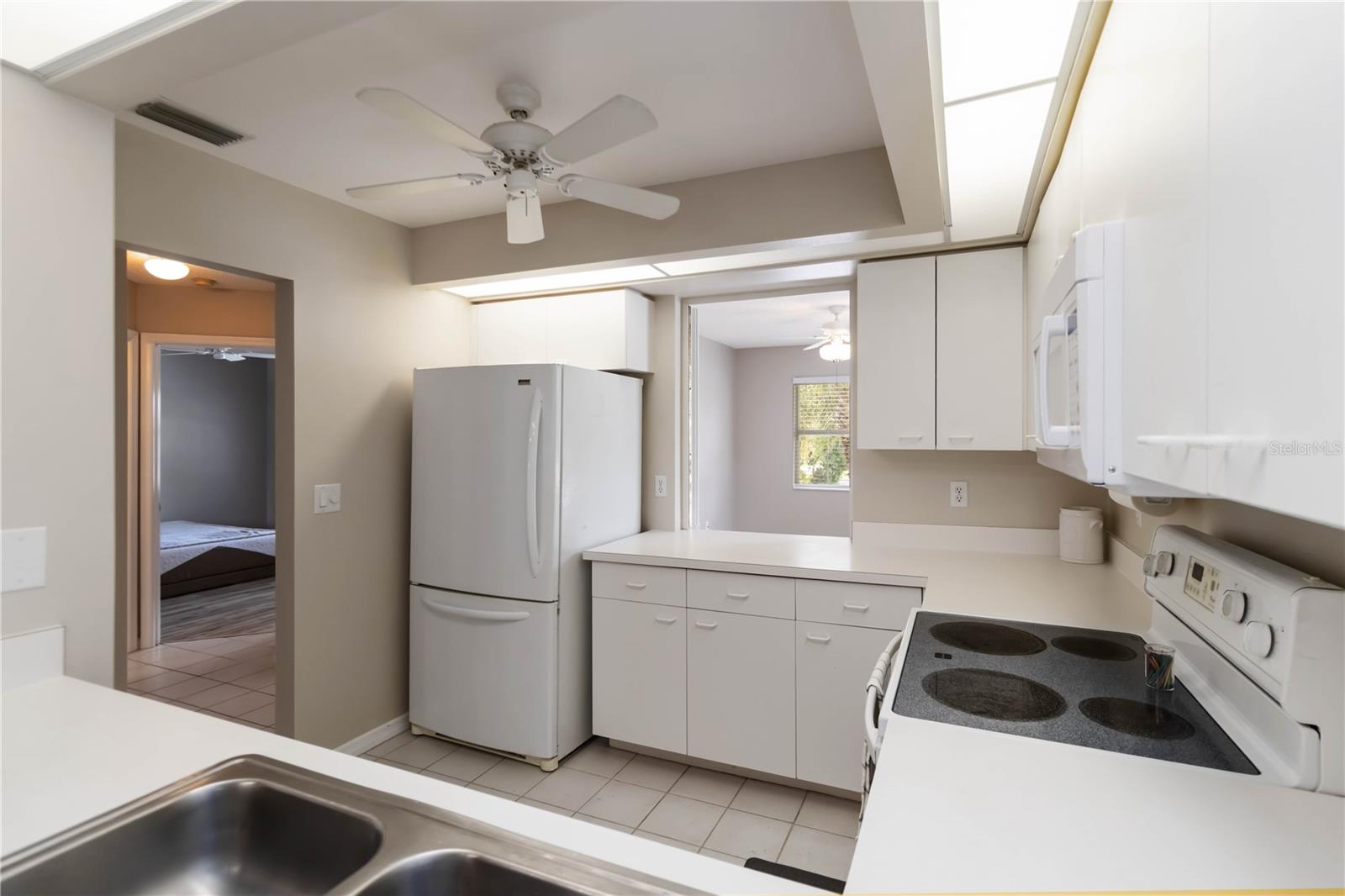 FAIRWAYS AT BIRD BAY - Residential Lease