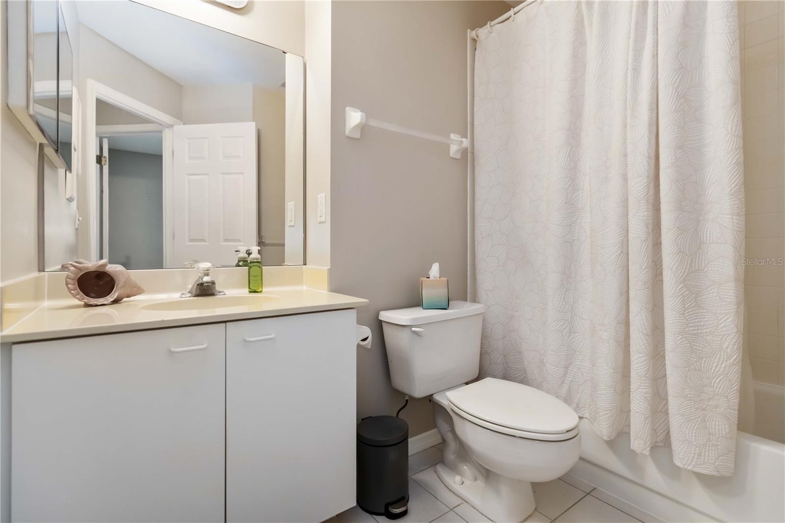 FAIRWAYS AT BIRD BAY - Residential Lease